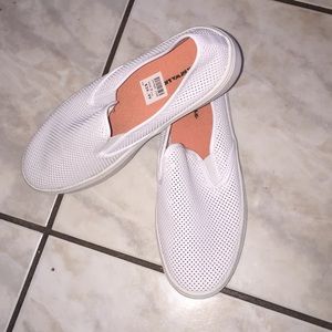 White slip on sneakers
